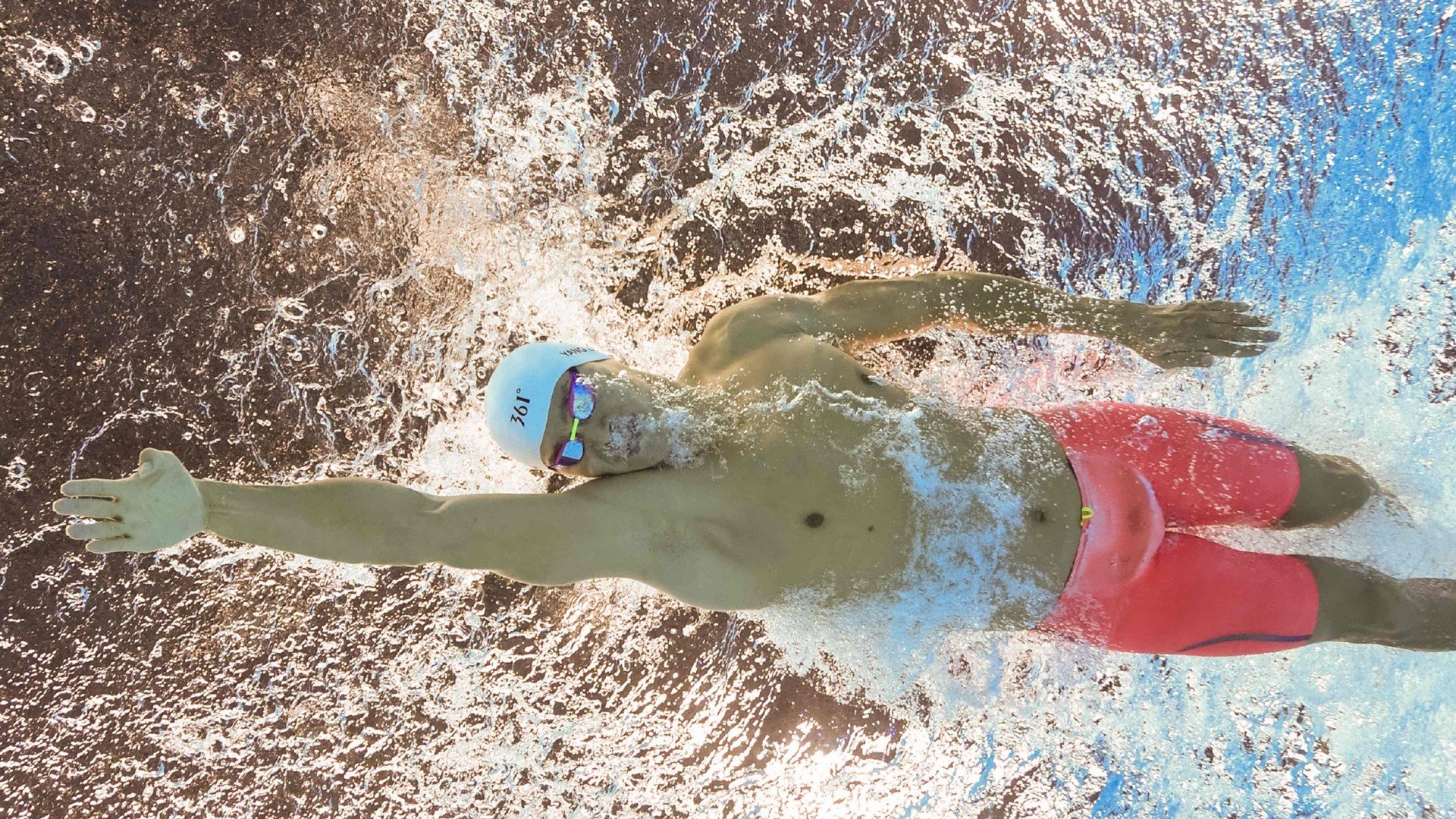 拉文完美演出，勇士团队之力击溃独行侠